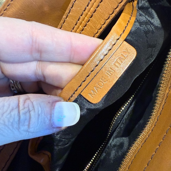 Burberry Tan Leather Hobo Bag - Picture 9 of 14